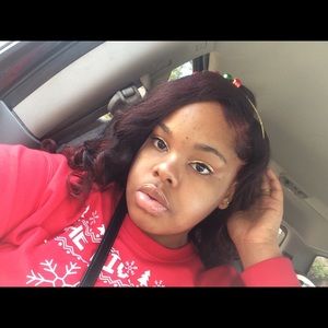 Meet your Posher, Elexus